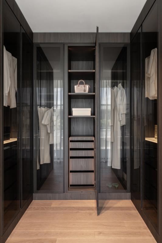 dressing met maatwerk kasten