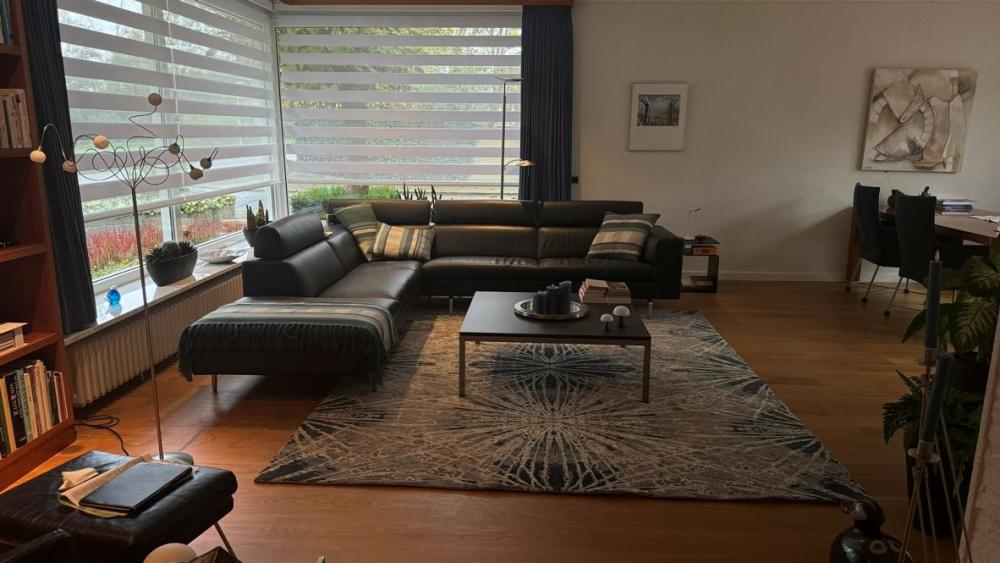 Interieur met design vloerkleed