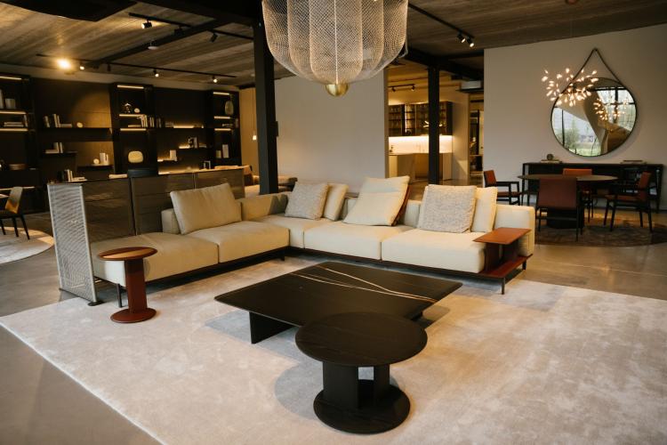 Woonkamer met exclusief vloerkleed
