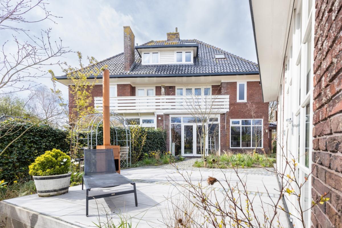 villa met luxe tuin