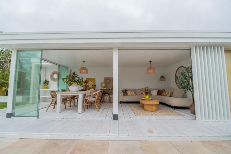 Tuinontwerp met aanbouw en veranda