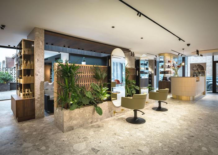Luxe verlichting in Brutal Salon Bosman Alkmaar