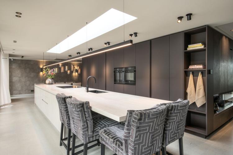Luxe villa met design verlichting