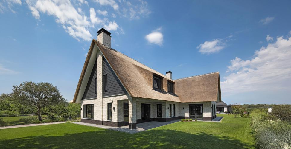 Landelijke villa met rieten kap in Zeist