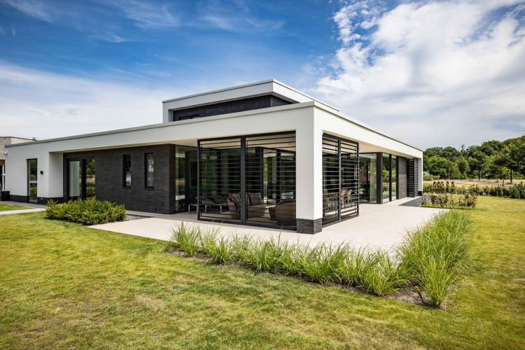 Shutter panelen villa Diepenveen
