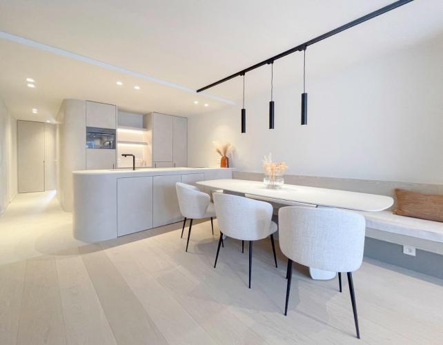 Luxe interieur met exclusieve wandafwerking
