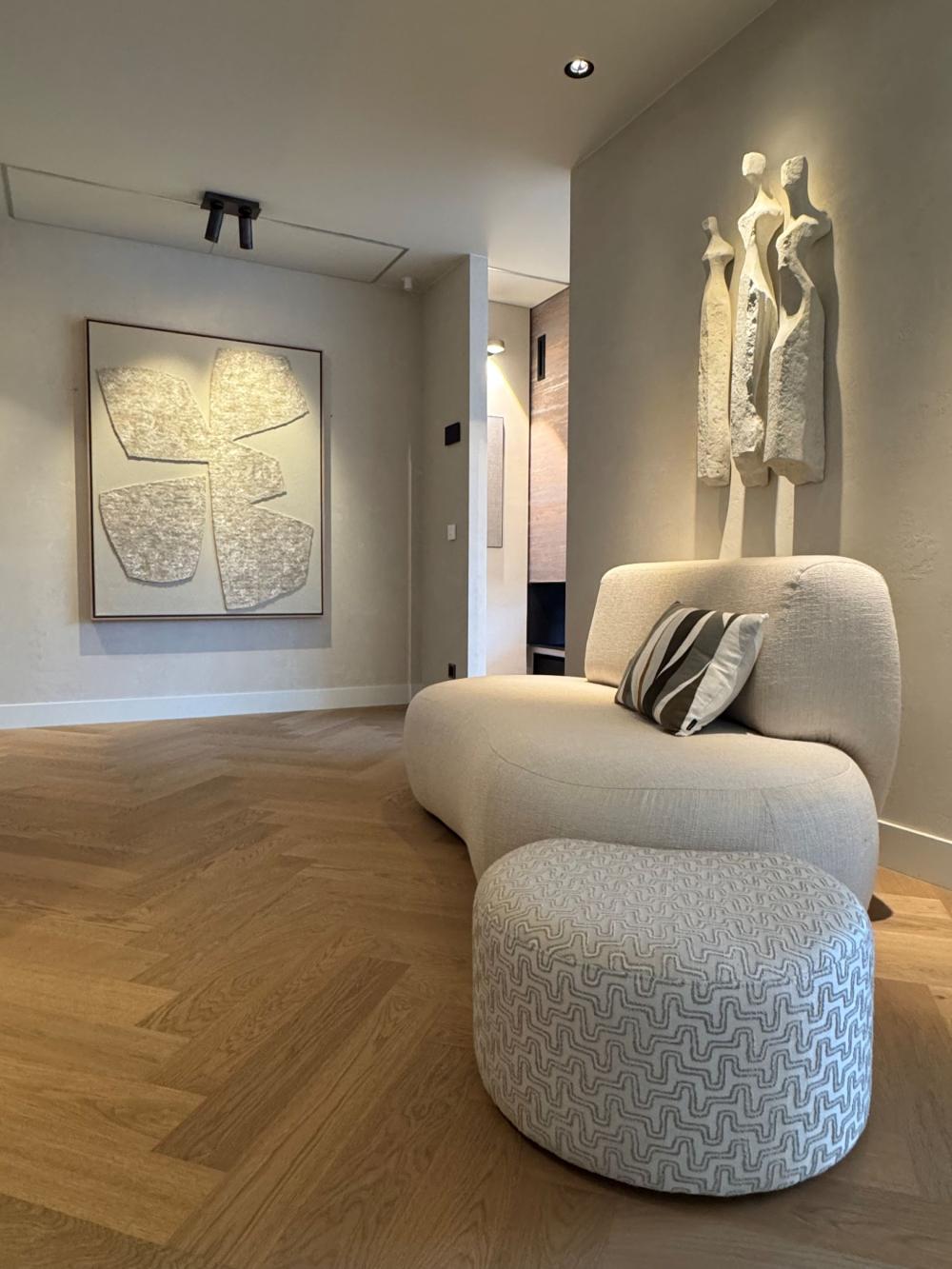 Luxe kunst in showroom T&U Verlichting