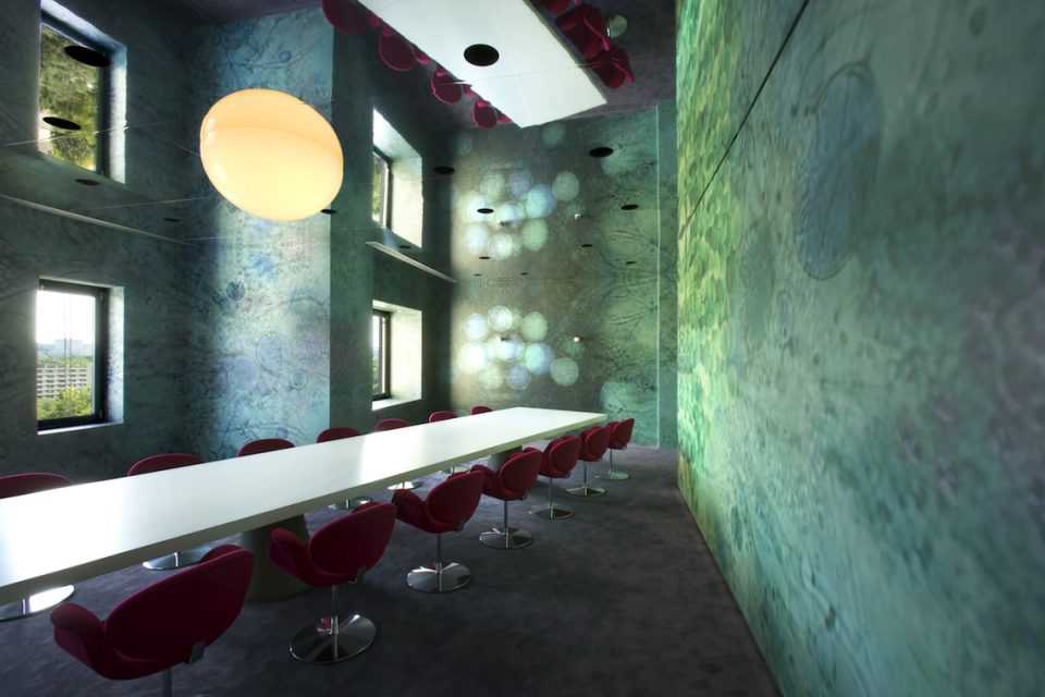 interieur met kantoormeubels