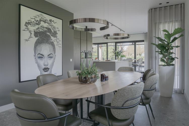 Exclusieve villa met verfijnde grijstinten en eenheid