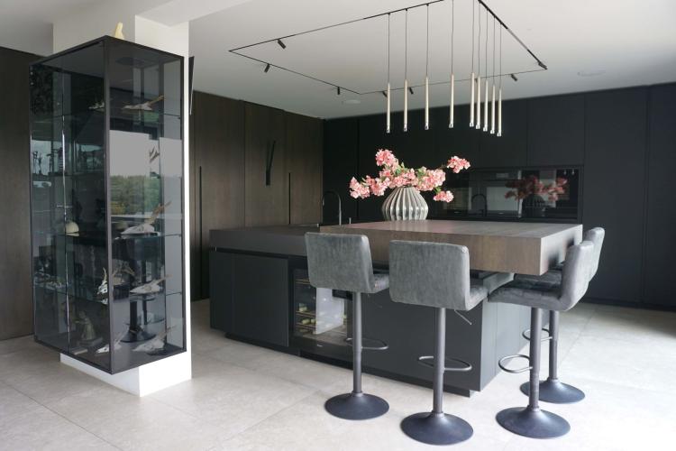 Minimalistische elegante vrijstaande woning