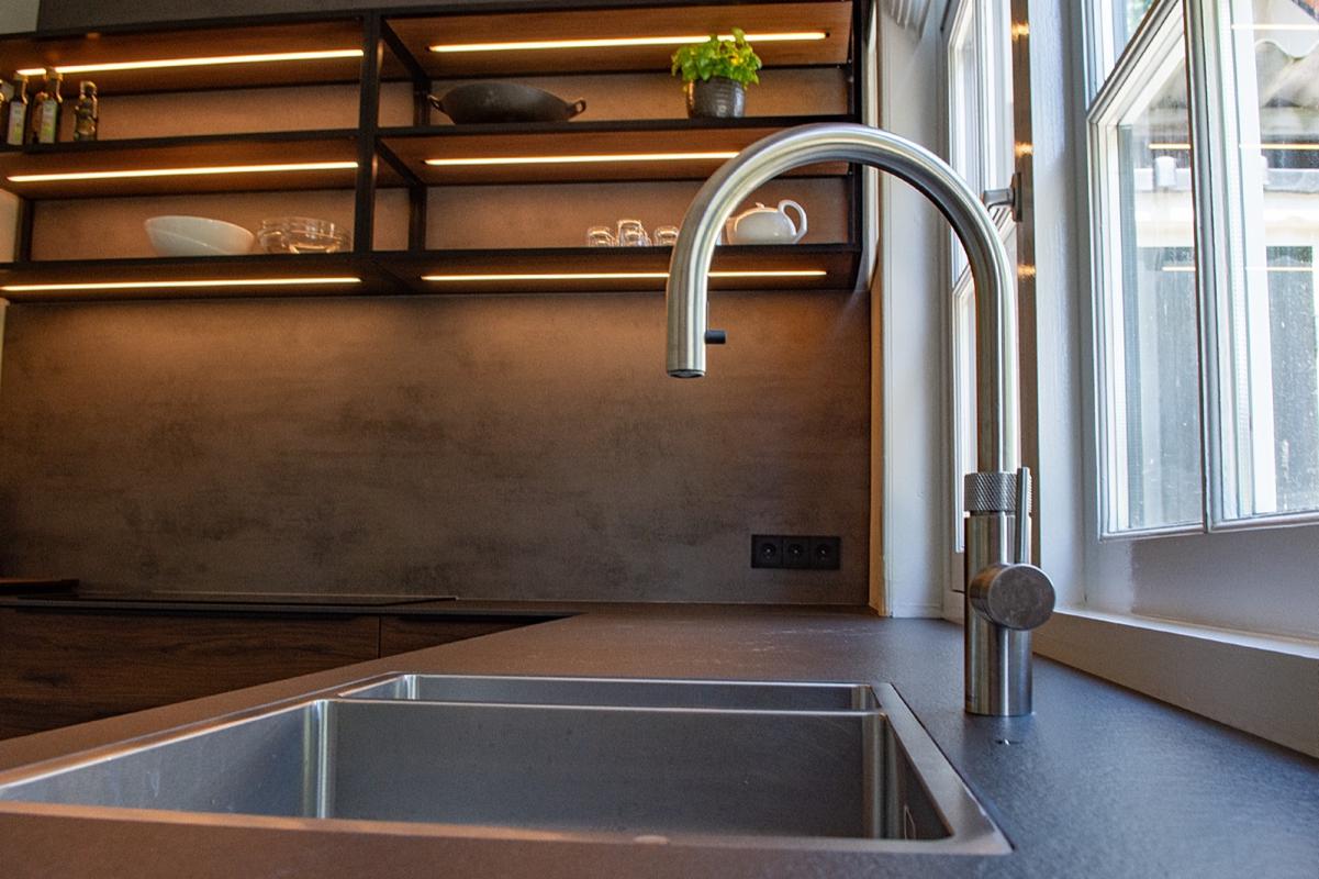 keuken met luxe kraan