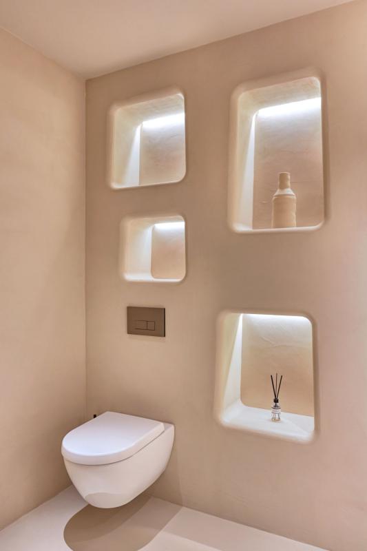 luxe toilet