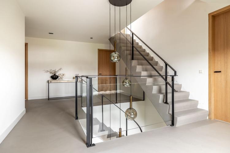 Luxe Pava Lavasteen gietvloer in Goes