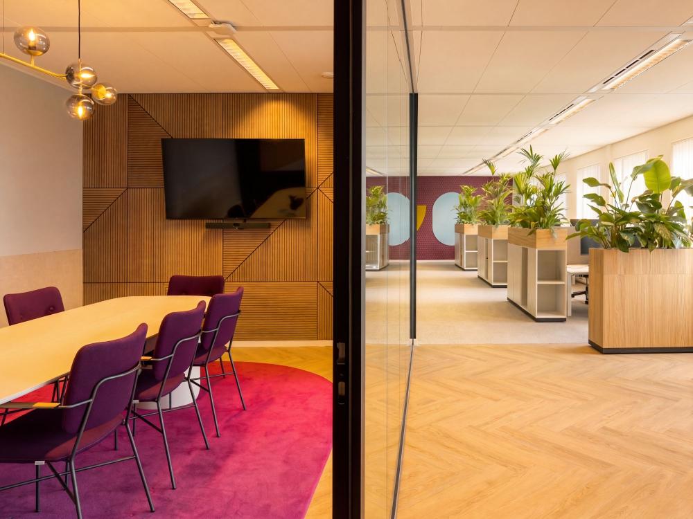Design wandbekleding, flexibele en moderne plinten, plantenbakken en kasten The Audit Generation Accountantskantoor - Arnhem