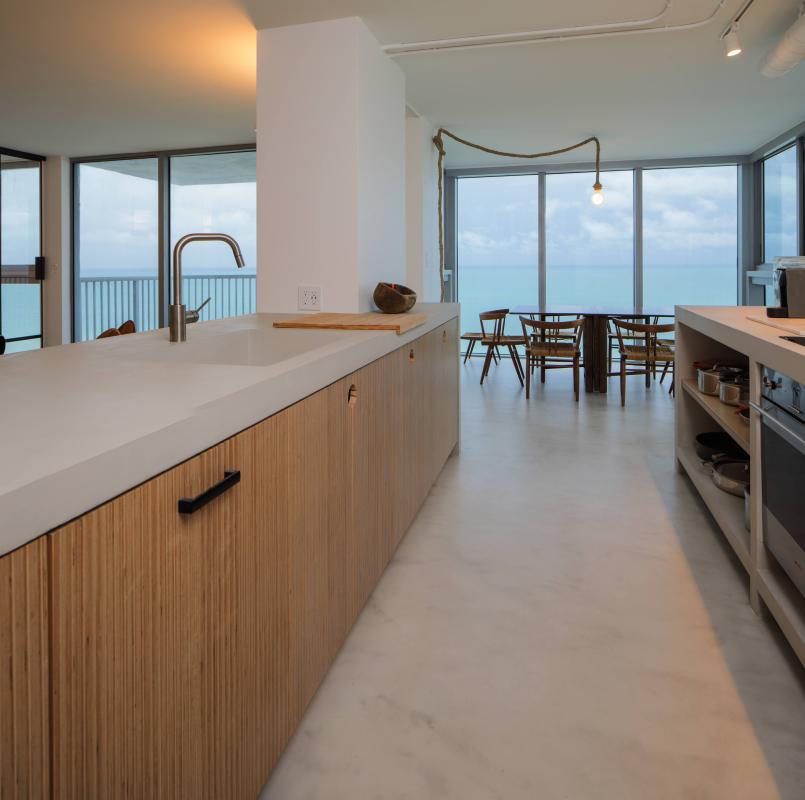 keuken met luxe wandafwerking