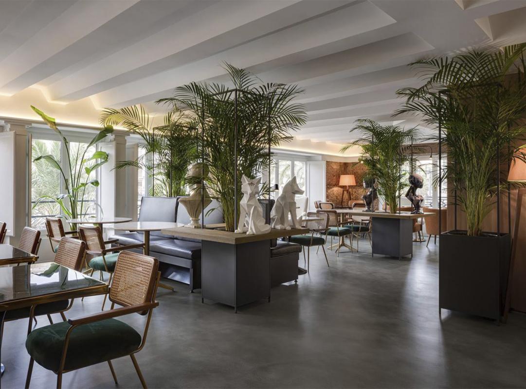 restaurant inrichting met luxe wanden