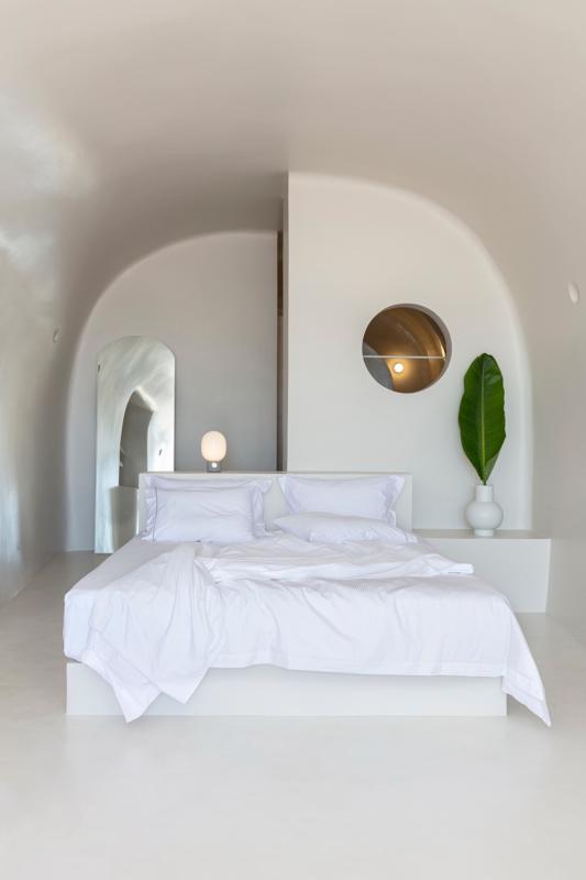 slaapkamer met luxe wandafwerking