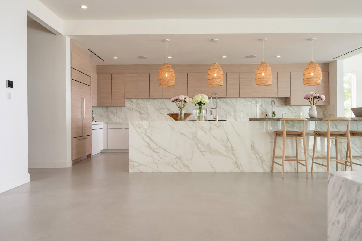 keuken met luxe wandafwerking