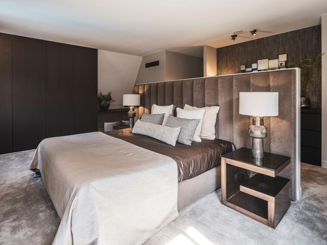 luxe slaapkamer met verlichting