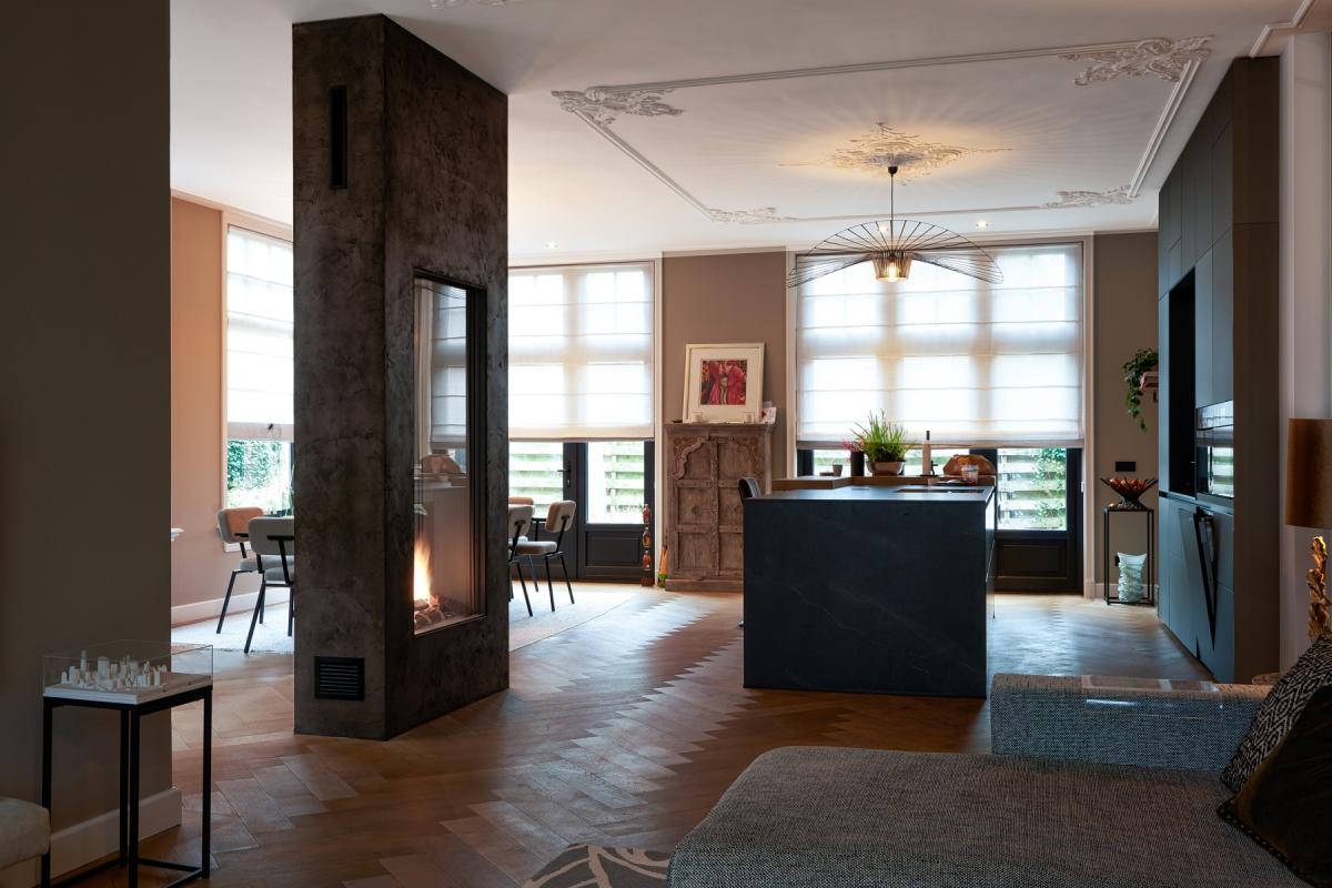 luxe interieur met design haard