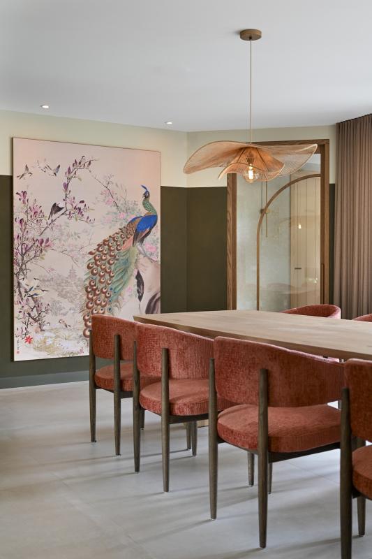 luxe tafel met stoelen