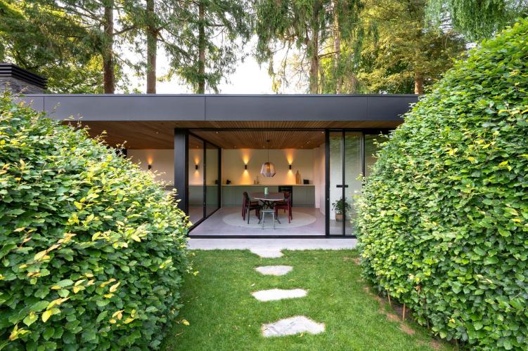 Royale tuinkamer in moderne paviljoenstijl