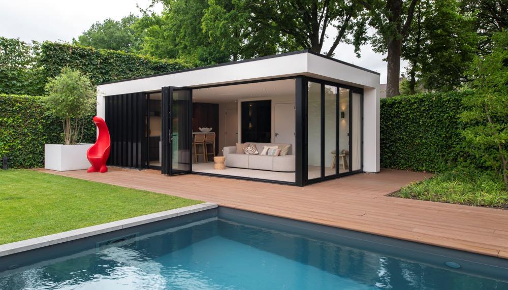 Uitgebreid wellness-poolhouse met sauna