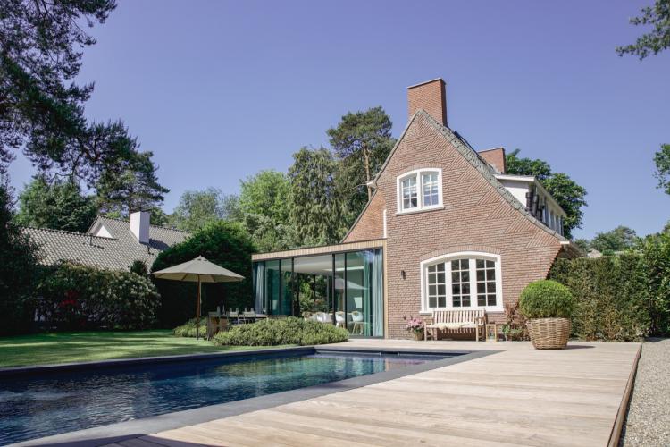 Authentieke tuin met zwembad