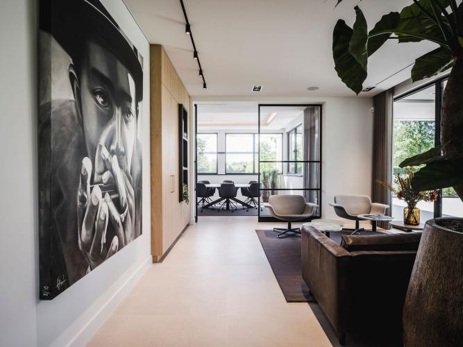 Hypermodern kantoor met next-level E-installatie