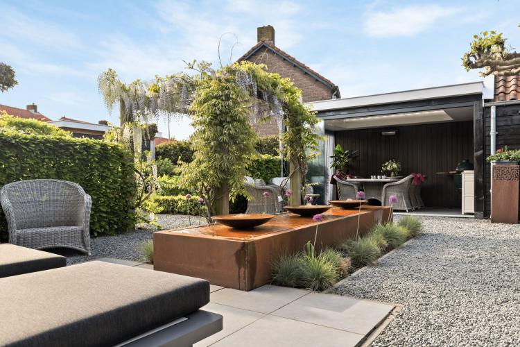 Sfeer en beleving in een bescheiden buitenruimte