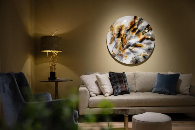 Vormen die ademen: Unieke kunst als verlengstuk van de ruimte