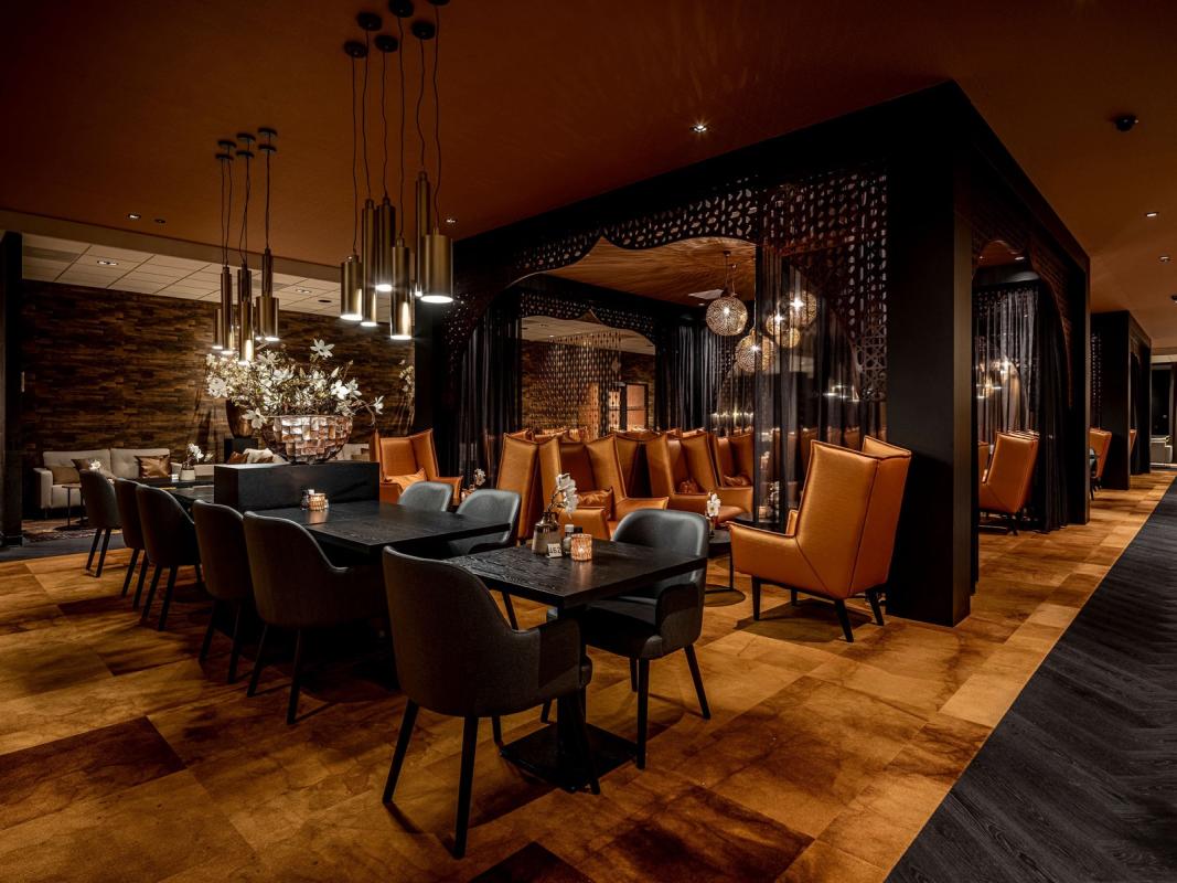 restaurant met luxe interieur