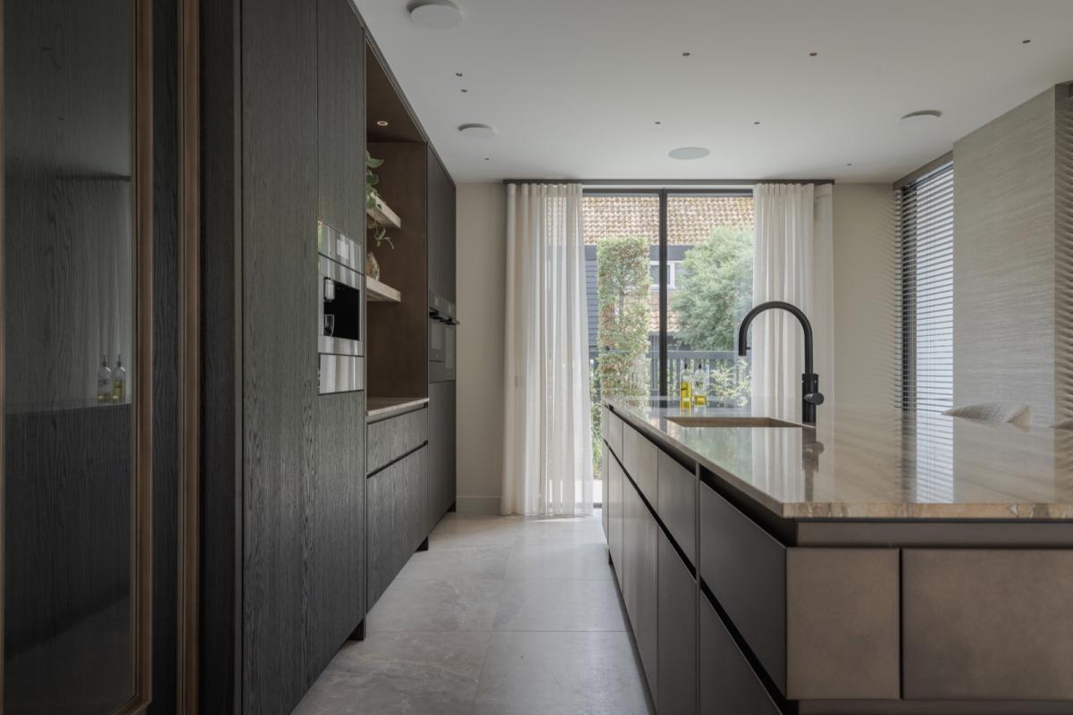 keuken met luxe verlichting