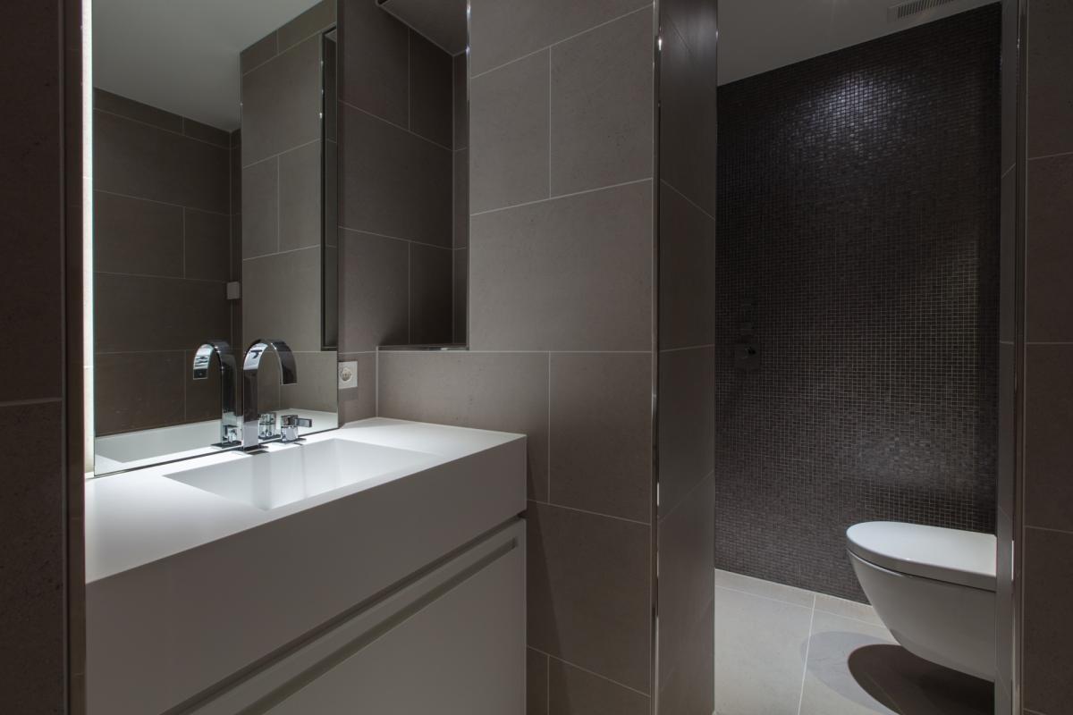 badkamer met luxe verlichting
