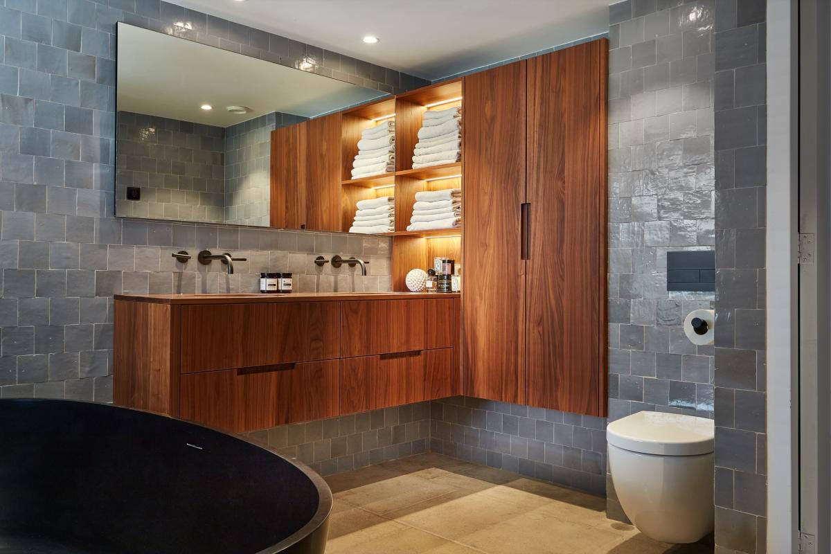 design badkamer met luxe wastafelmeubel