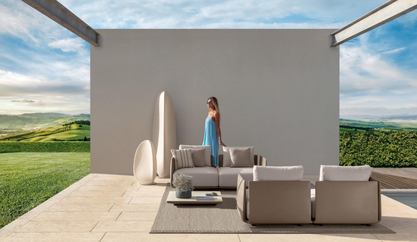 tuin met design verlichting en luxe tuinmeubels