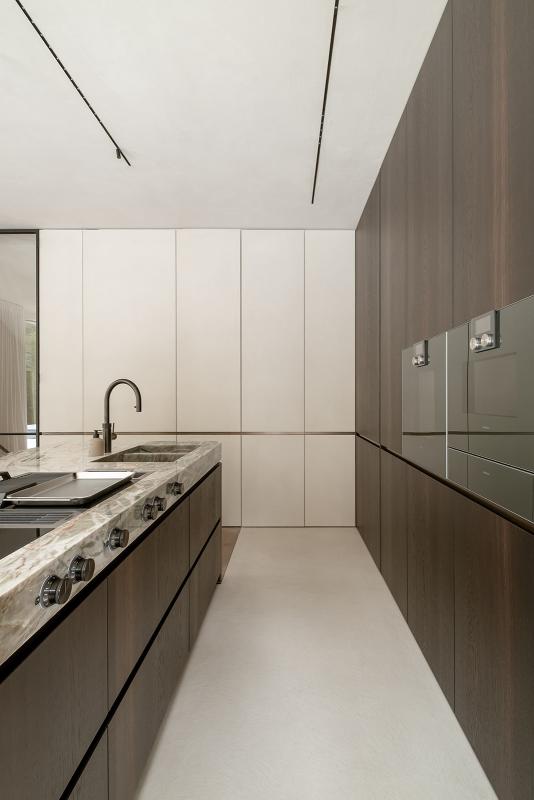 keuken met luxe wandafwerking