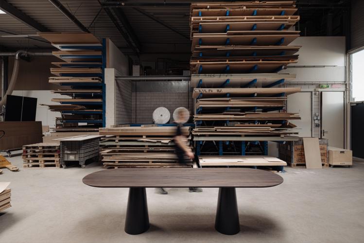 Dining table ES