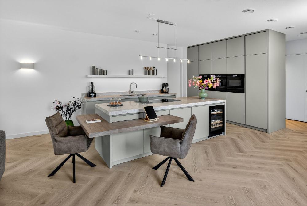 Maatwerk keuken en compleet interieur in een prachtig penthouse