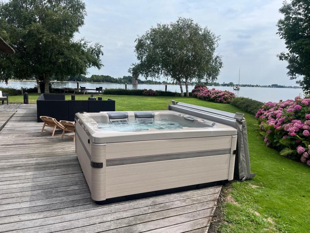 Exclusieve whirlpools van U-SPA