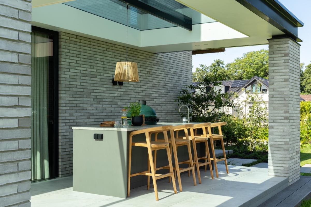 veranda met exclusieve buitenkeuken