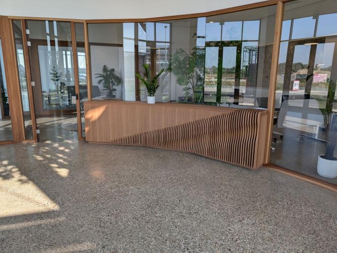 Exclusief massief houten meubel