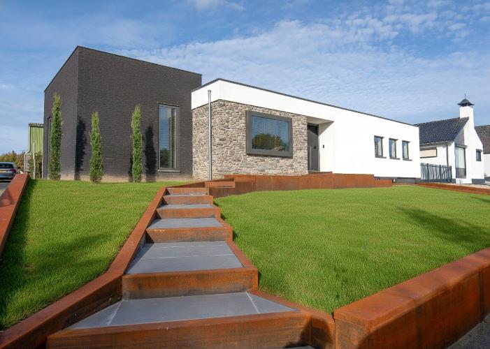 Moderne droomvilla in Beegden: De perfecte mix van stucwerk en (natuur)steen