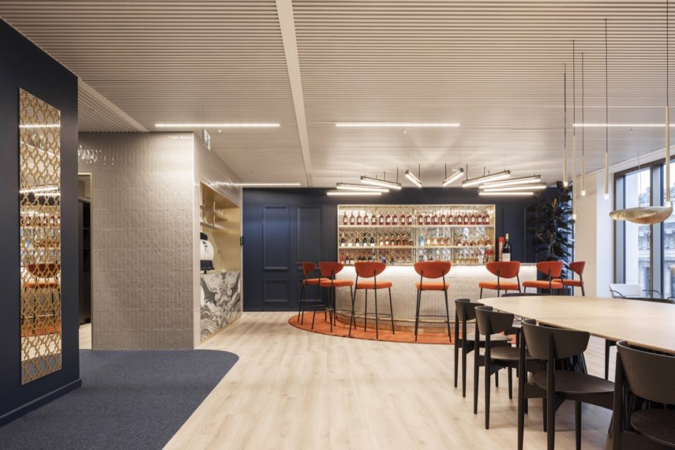 interieur kantoor met bar