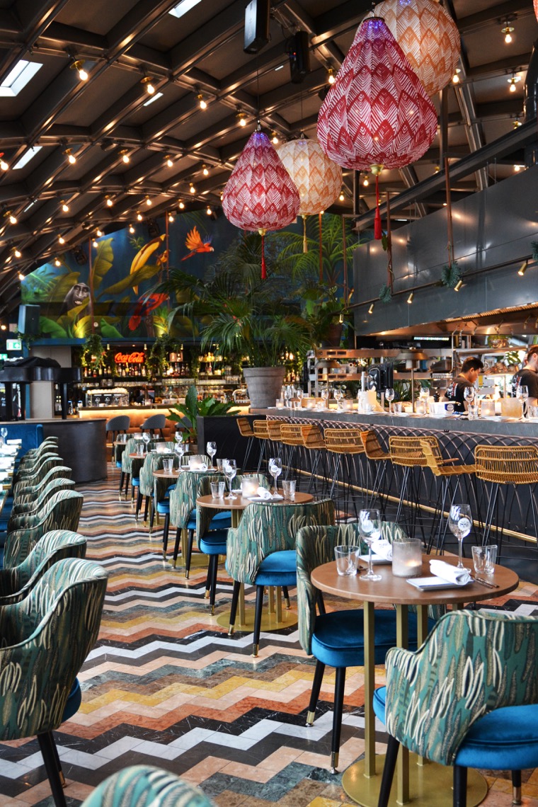 design bar met verlichting
