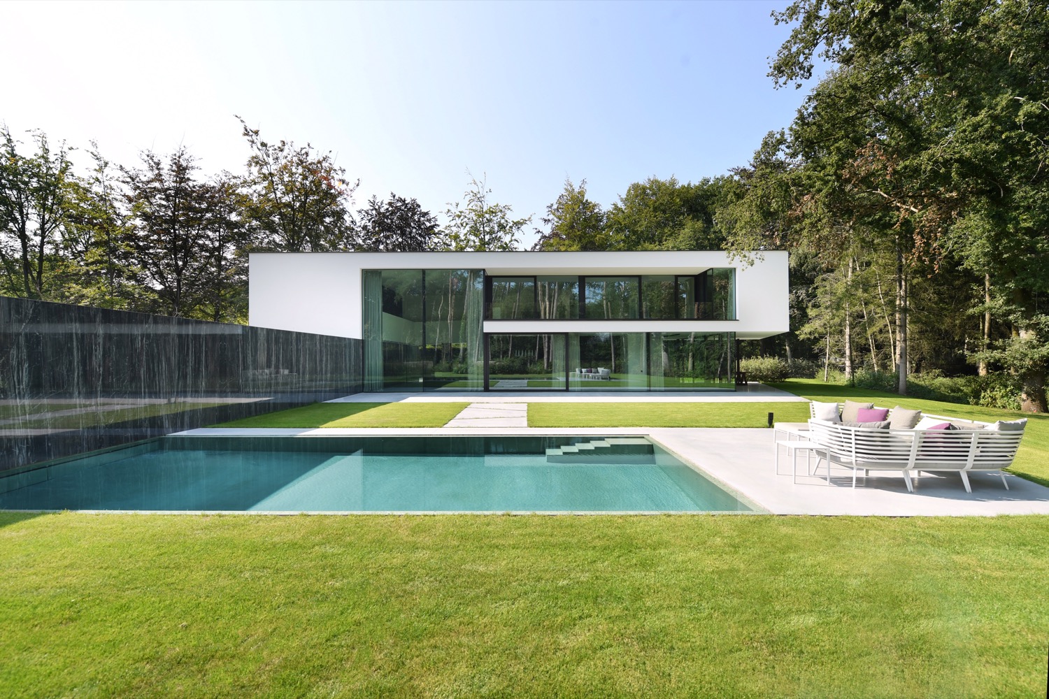 moderne villa met zwembad