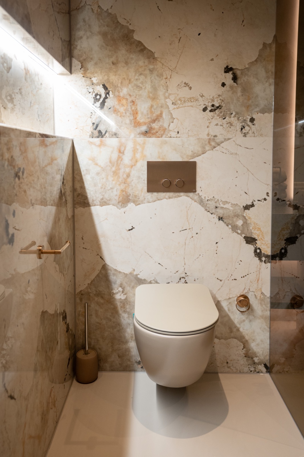 maatwerk badkamer met toilet