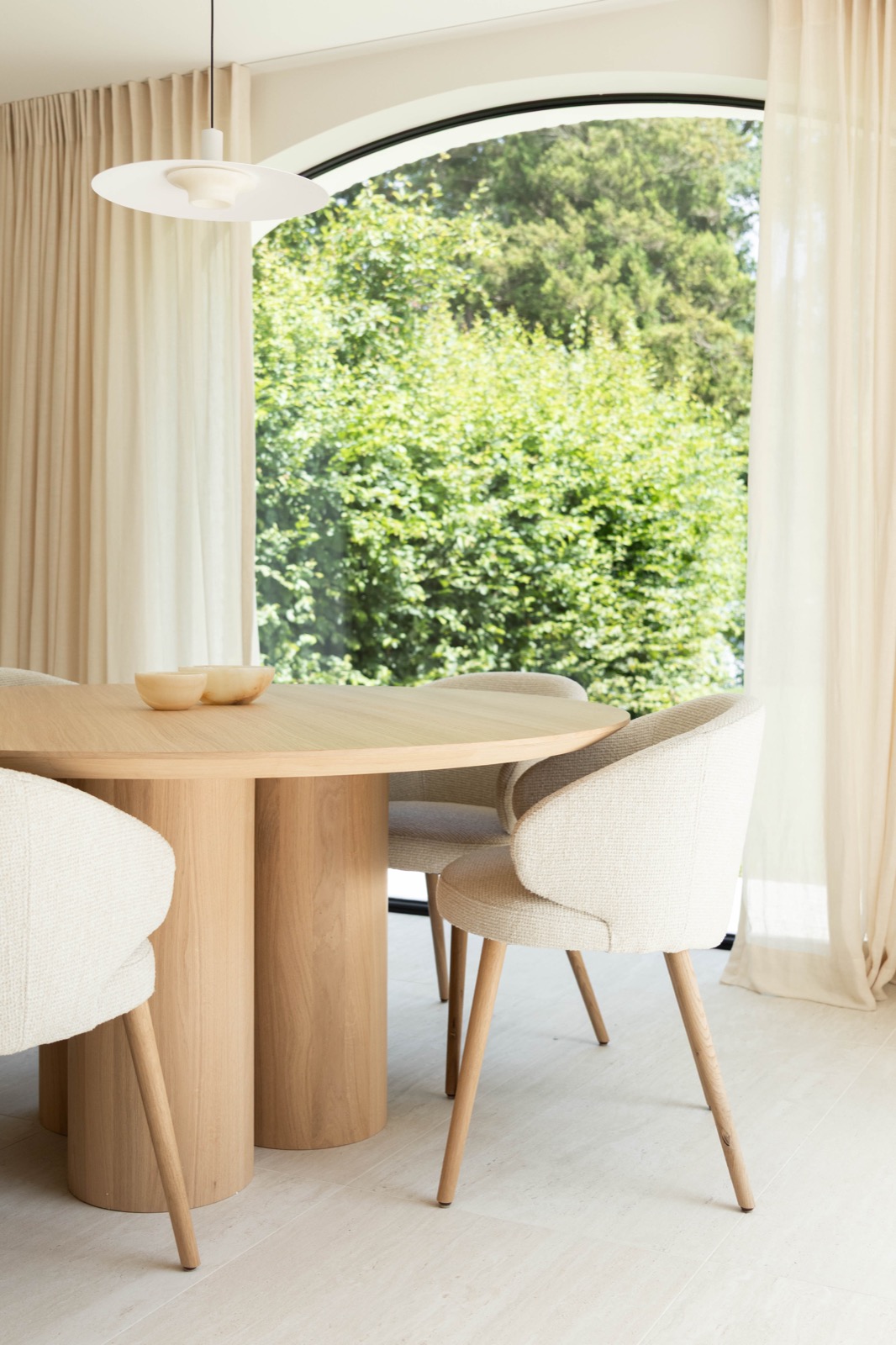 design tafel met stoelen