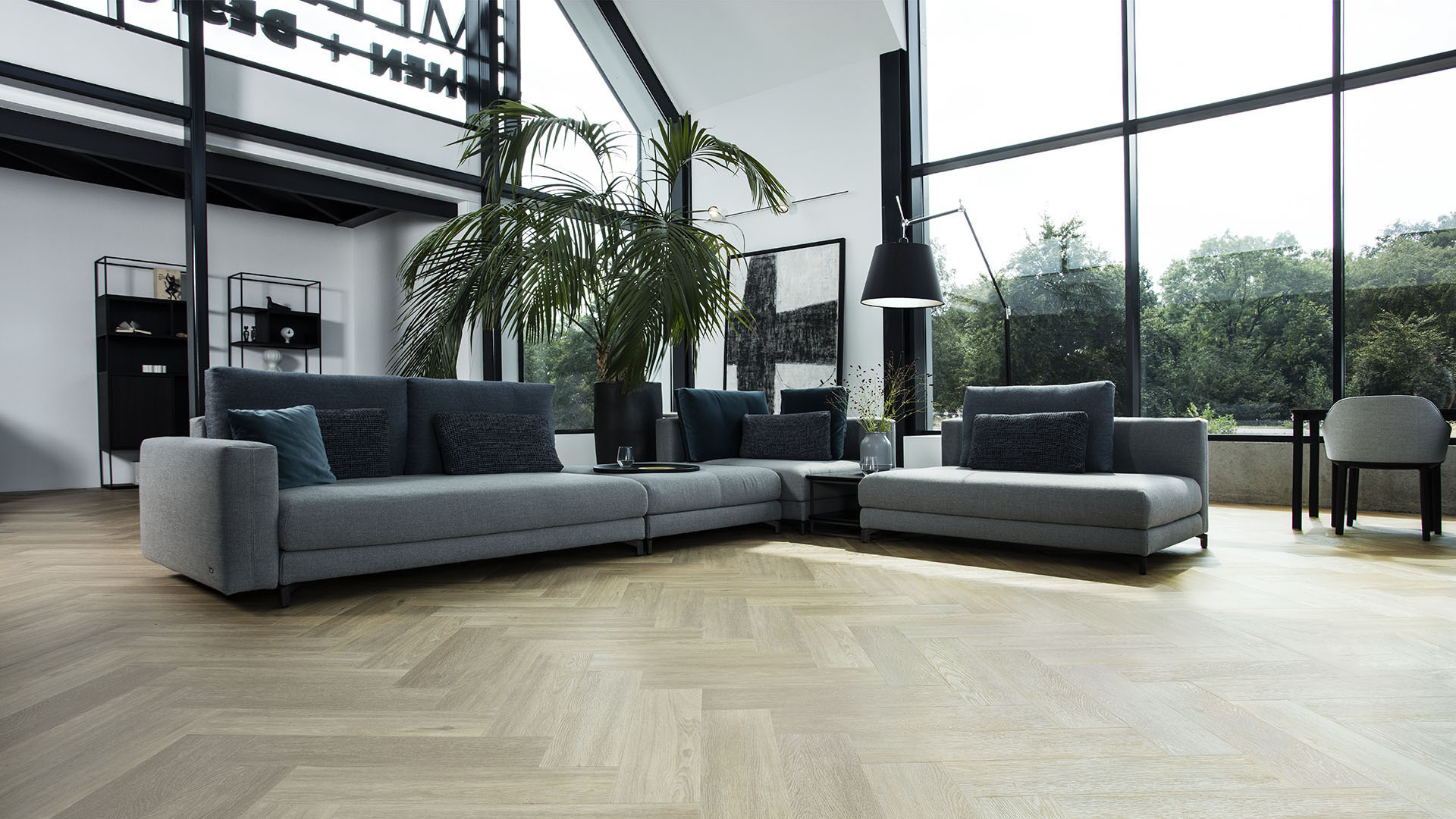 leefruimte met houten vloer