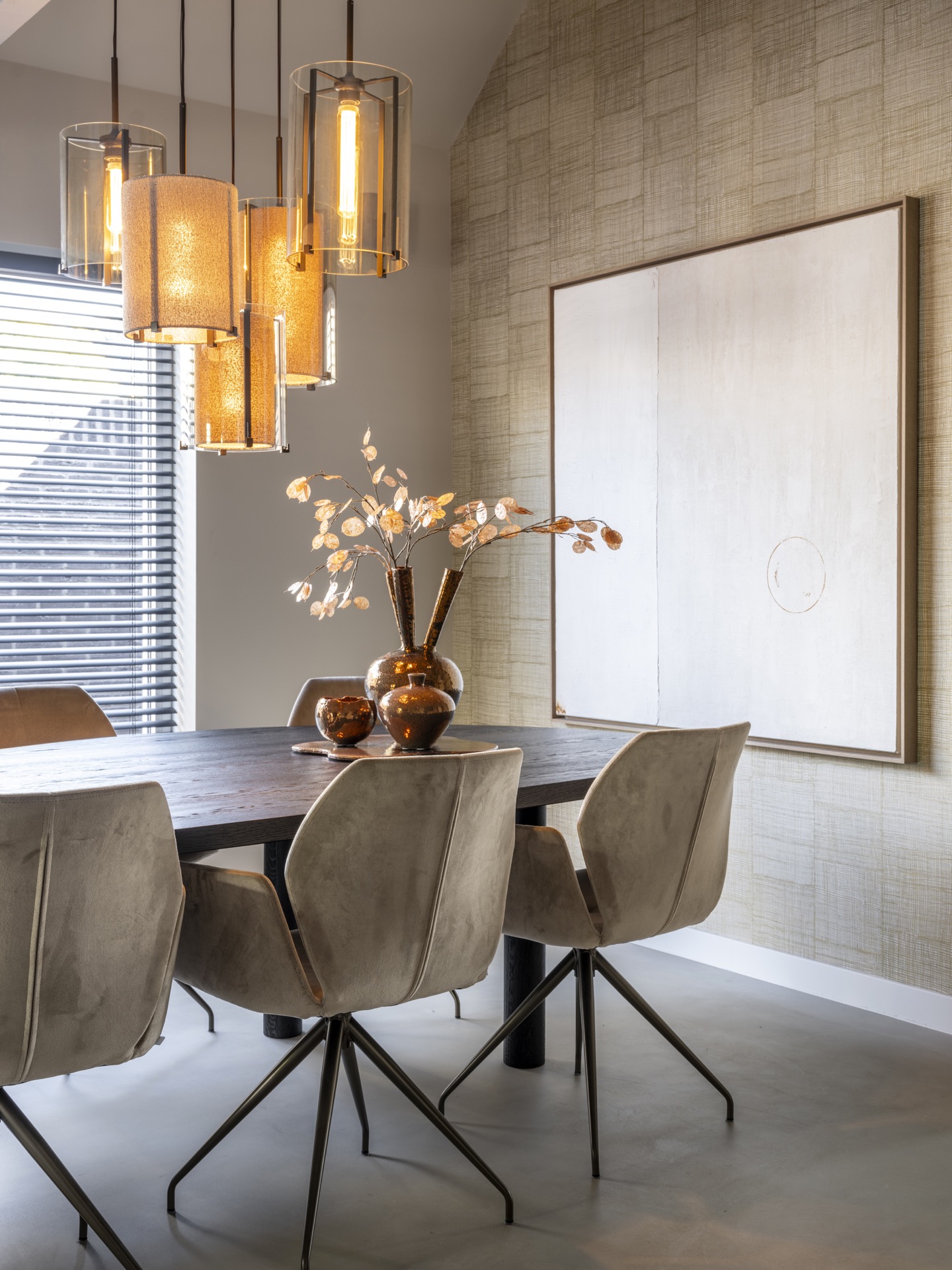 tafel met luxe stoelen